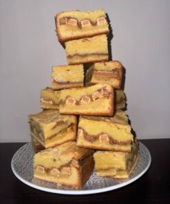 White Chocolate KitKat and Biscoff Blondies: Easy Recipe